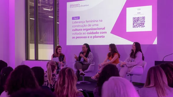Female professionals working in the ingredient, food and beverage industry share a moment at the Women’s Networking Breakfast at Fi Global, the largest food and health ingredients event in South America.
